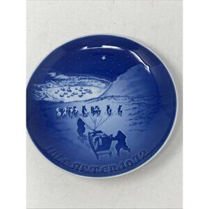 1972 Bing & Grondahl Danish Blue & White Christmas In Greenland Plate 7-1/8”
